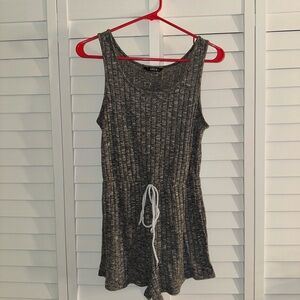 SHEIN Charcoal Sleeveless Romper with White Tie